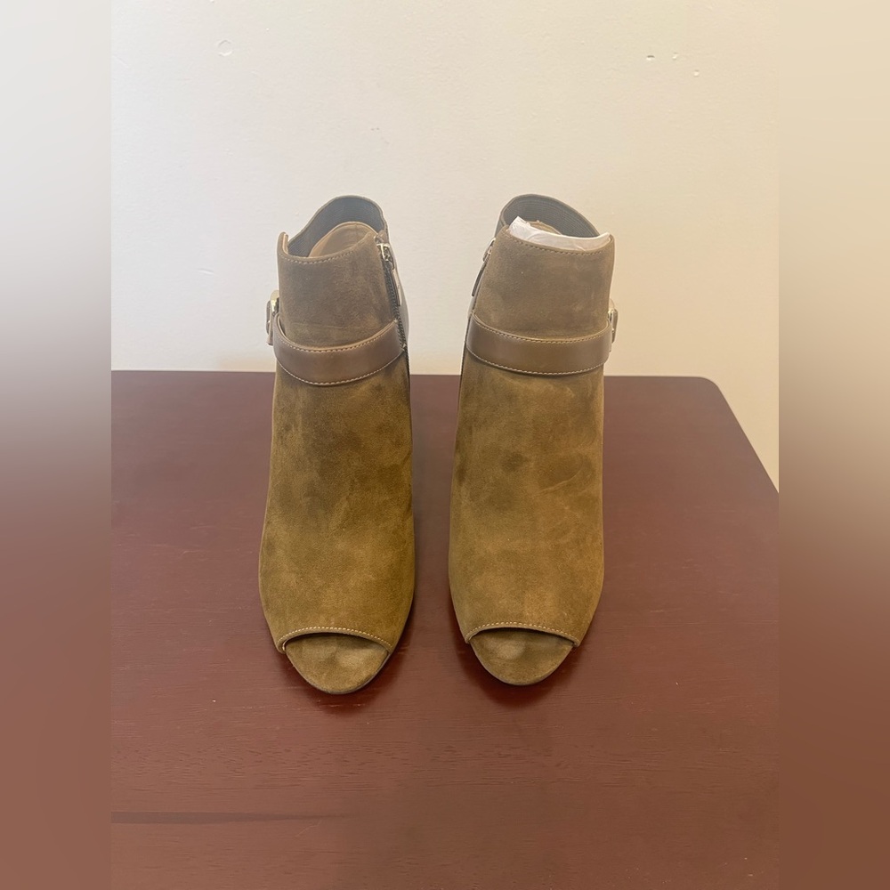 Marc Fisher Shimmee Dark Green Suede Women’s Peep Toe Booties Size US 7M